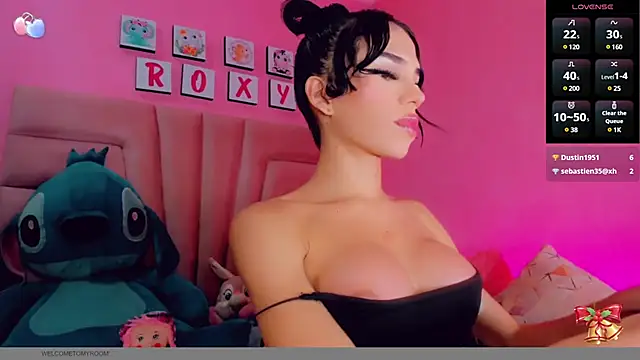 Snapshot of RoxStarts chatting on 12/18/24, 11:30 RoxStarts online show from 12/18/24, 11:30