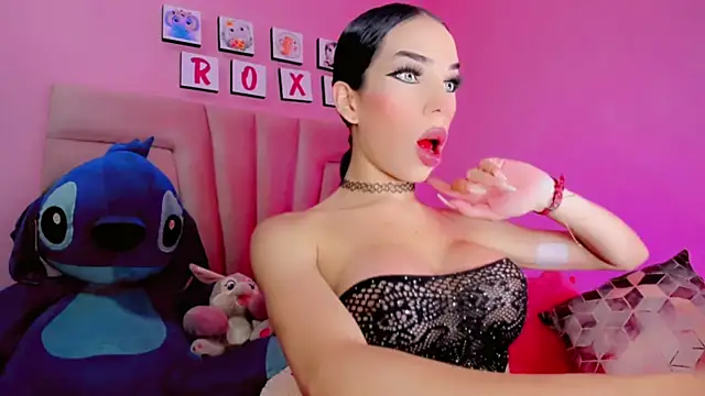 Snapshot of RoxStarts chatting on 12/13/24, 12:09 RoxStarts online show from 12/13/24, 12:09