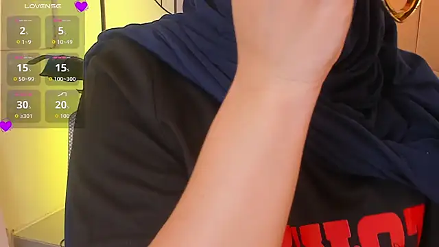 anna-henao online show from 03/12/26, 08:13