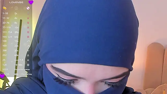 anna-henao online show from 06/14/26, 01:02