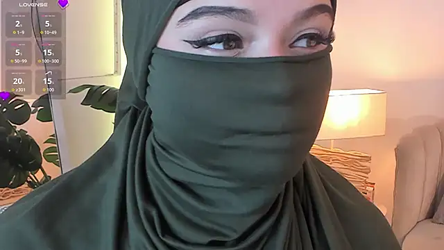 anna-henao online show from 04/18/26, 08:42