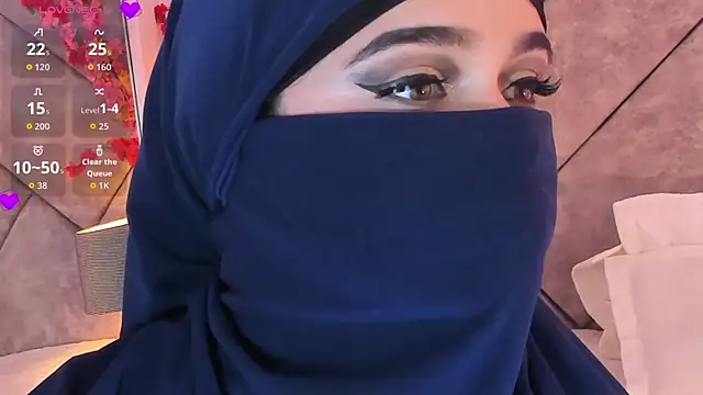 Snapshot of anna-henao chatting on 12/13/25, 08:04 anna-henao online show from 12/13/25, 08:04