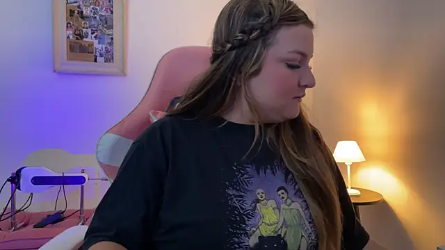 SweetPaige  online show from 12/22/25, 02:06