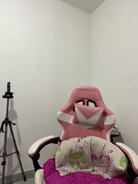 SweetPaige  online show from 04/13/26, 11:58