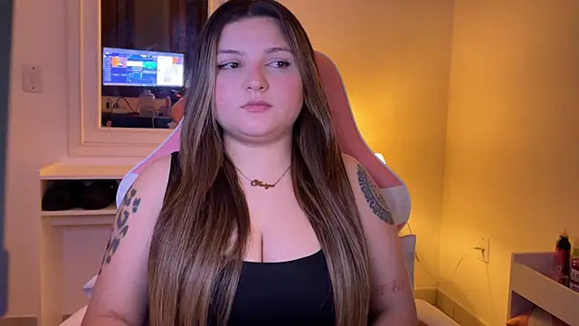 Snapshot of SweetPaige_ chatting on 09/15/25, 02:12 SweetPaige online show from 09/15/25, 02:12