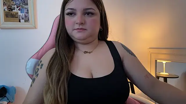 SweetPaige  online show from 11/28/25, 12:49