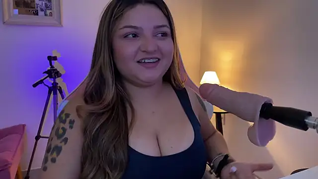 SweetPaige  online show from 03/22/26, 05:47
