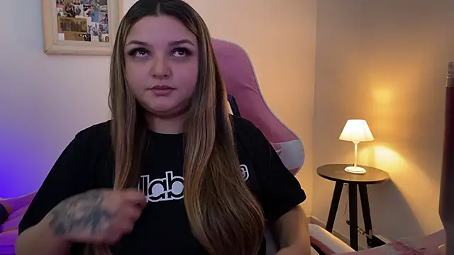 SweetPaige  online show from 04/05/26, 03:08