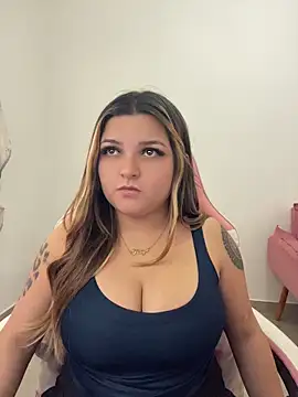 SweetPaige  online show from 05/13/26, 06:26