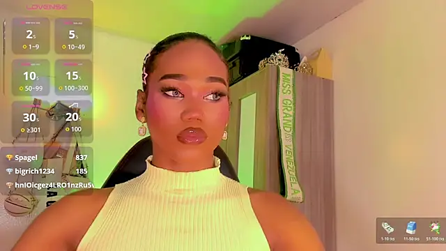 naomy  xx online show from 05/12/26, 08:59