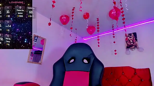 naomy  xx online show from 02/19/25, 07:05