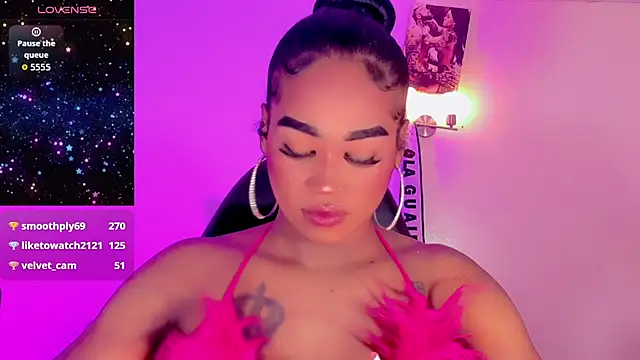 naomy  xx online show from 12/15/25, 03:18