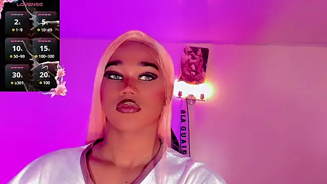 naomy  xx online show from 12/18/25, 07:18