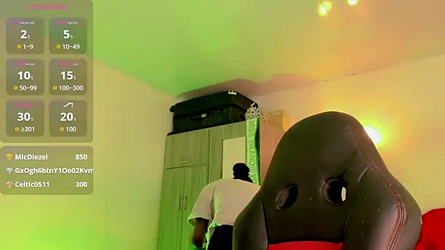 naomy  xx online show from 03/18/26, 02:58