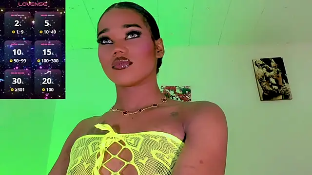 naomy  xx online show from 10/22/25, 03:06