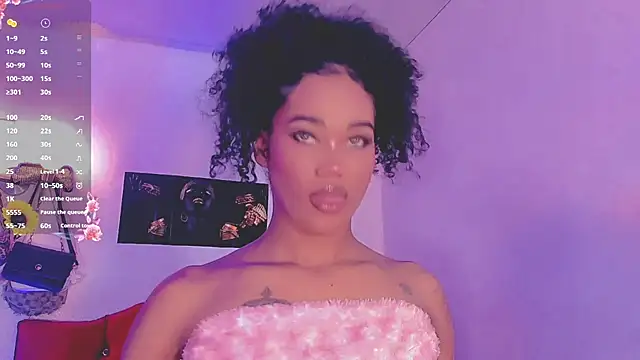 Snapshot of naomy__xx chatting on 07/18/26, 03:15 naomy xx online show from 07/18/26, 03:15