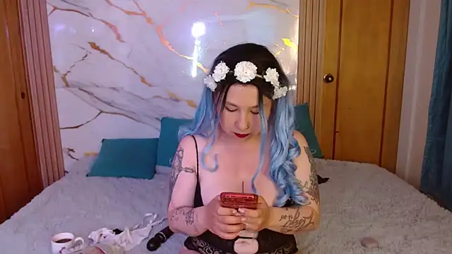 Snapshot of kittycatw chatting on 05/17/26, 11:32 kittycatw online show from 05/17/26, 11:32