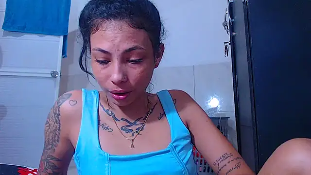 Snapshot of harry_lia_ chatting on 05/19/26, 10:17 harry lia online show from 05/19/26, 10:17