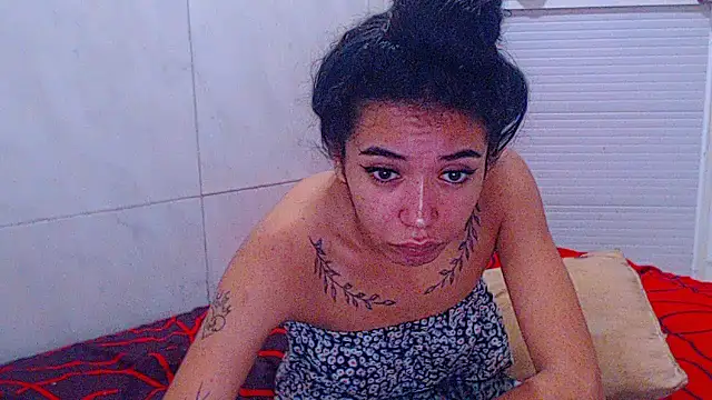 Snapshot of harry_lia_ chatting on 07/11/26, 07:47 harry lia online show from 07/11/26, 07:47