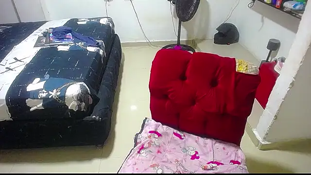 Snapshot of harry_lia_ chatting on 09/25/25, 06:47 harry lia  online show from 09/25/25, 06:47