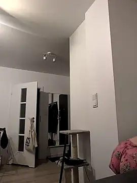 divine eve online show from 12/05/25, 03:21