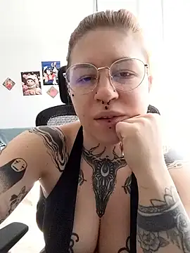 divine eve online show from 04/09/26, 10:10