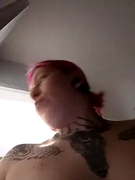 divine eve online show from 10/17/25, 04:20