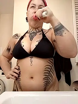 divine eve online show from 09/24/25, 05:03