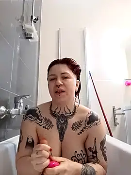 divine eve online show from 04/16/26, 09:54