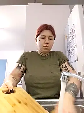 divine eve online show from 12/16/25, 09:46