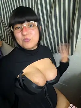 Derry Cooper online show from 03/04/26, 06:54