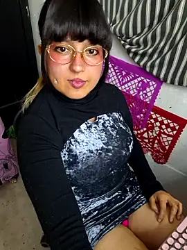 Derry Cooper online show from 11/05/25, 02:47