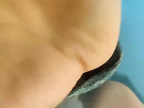 Snapshot of Dana90wvoz chatting on 12/18/24, 03:37 Dana90wvoz online show from 12/18/24, 03:37