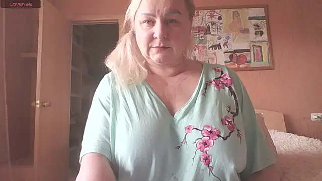 mira robinsonnn online show from 04/12/26, 07:11