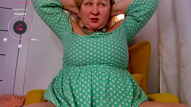 mira robinsonnn online show from 02/23/26, 12:12