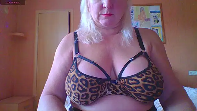 mira robinsonnn online show from 10/07/25, 05:52