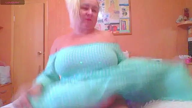 mira robinsonnn online show from 10/04/25, 03:41