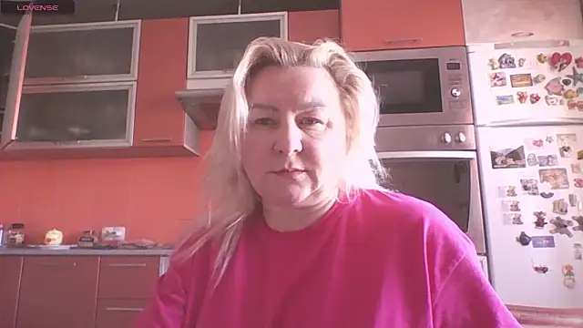 mira robinsonnn online show from 04/09/26, 05:09