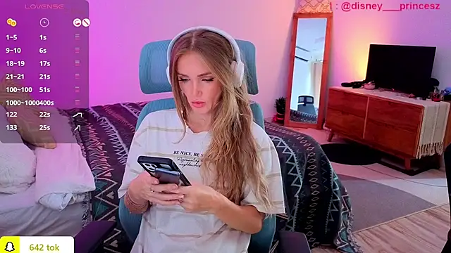 PrincessVS online show from 11/17/25, 04:27