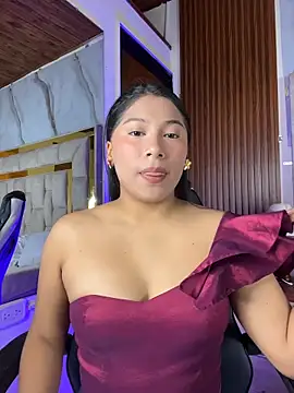 LinnaGardenia online show from 02/19/26, 01:19