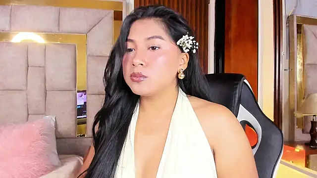 LinnaGardenia online show from 03/26/26, 01:42