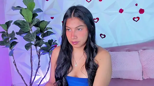 LinnaGardenia online show from 03/21/25, 01:45