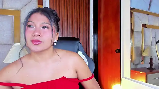 LinnaGardenia online show from 01/14/26, 01:15