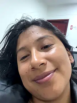 LinnaGardenia online show from 10/01/25, 05:50