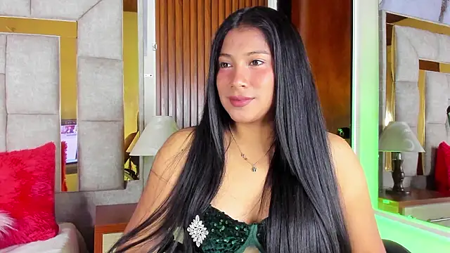 LinnaGardenia online show from 03/22/26, 01:56