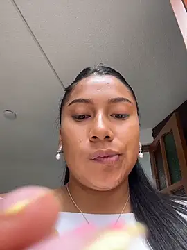 LinnaGardenia online show from 03/11/26, 02:44