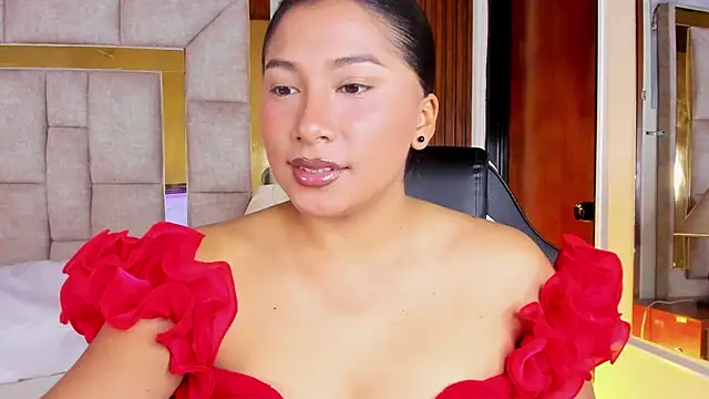 LinnaGardenia online show from 03/29/26, 01:46