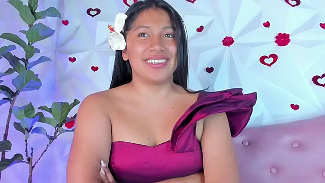 LinnaGardenia online show from 02/15/25, 05:50