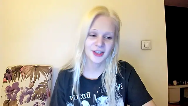 sashakiss99 online show from 12/17/25, 03:17