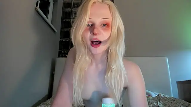 sashakiss99 online show from 12/20/25, 08:55